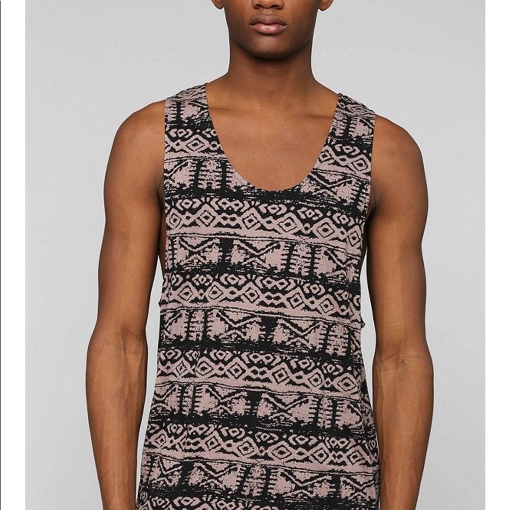 Men’s or women’s geo tank top in Medium